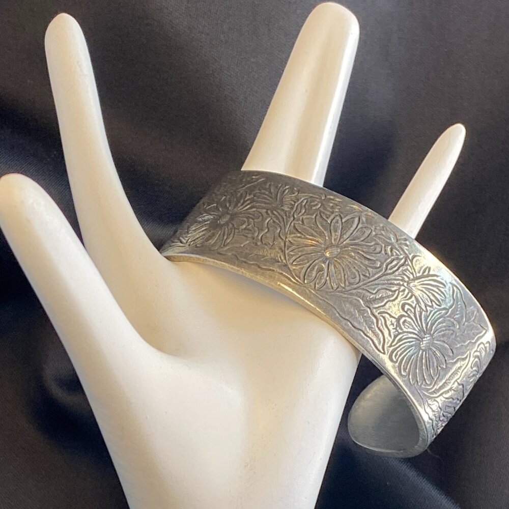 Salisbury Pewter "Flower of the Month" April Daisy Etched Wide Cuff Bracelet